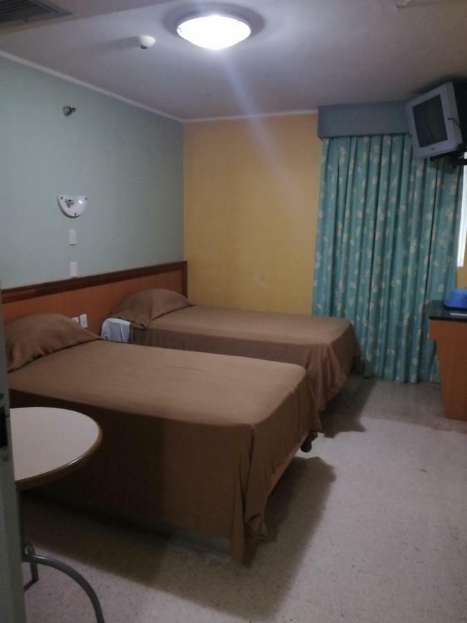 El Limon Hotel